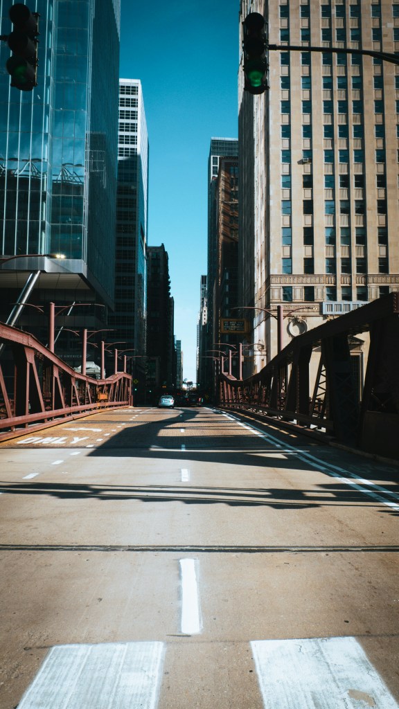 Pont et ouverture sur la ville
